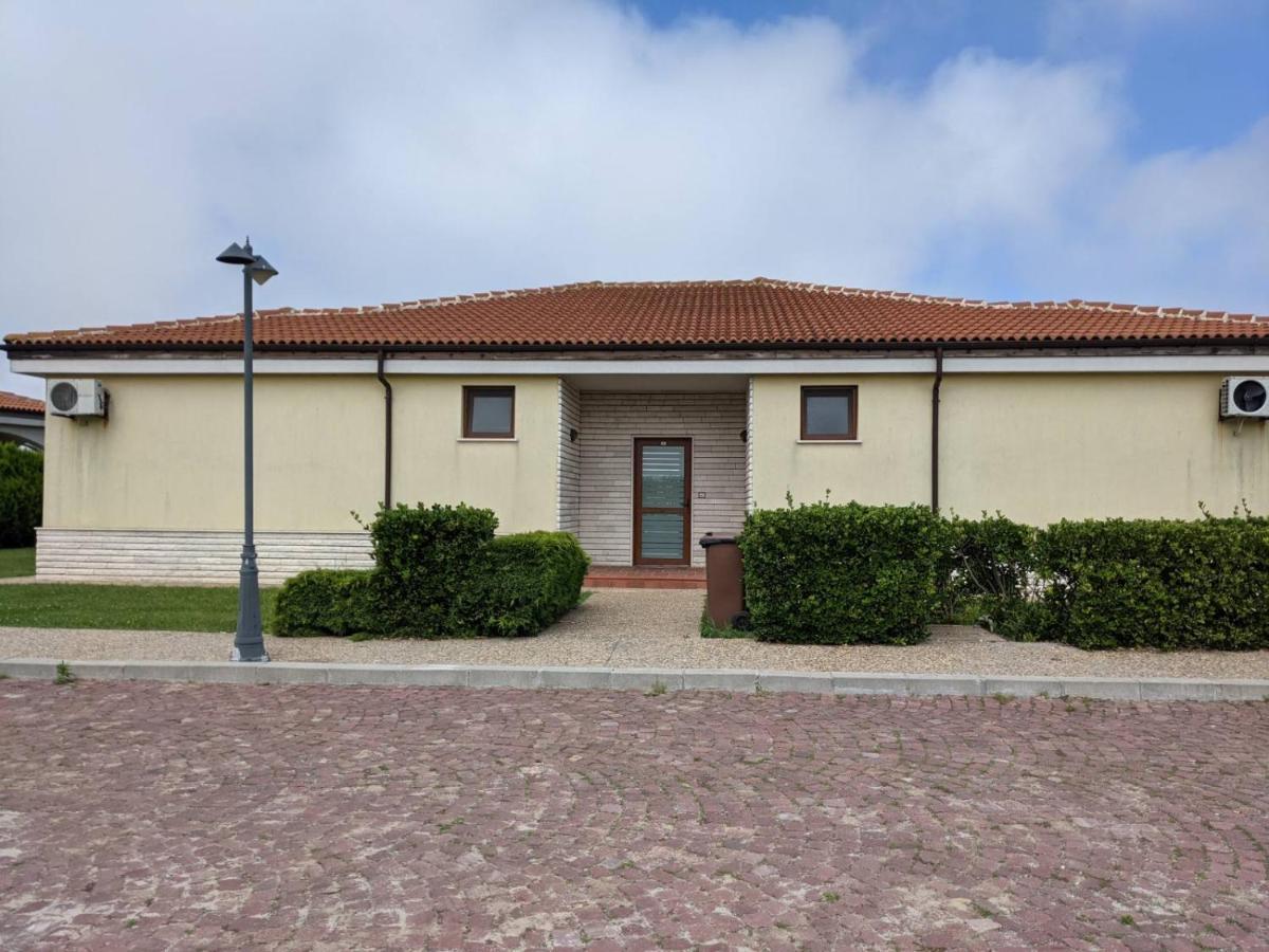 Lighthouse Golf Apart Complex&Villas 발치크 외부 사진