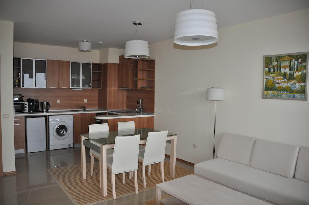 Lighthouse Golf Apart Complex&Villas 발치크 객실 사진