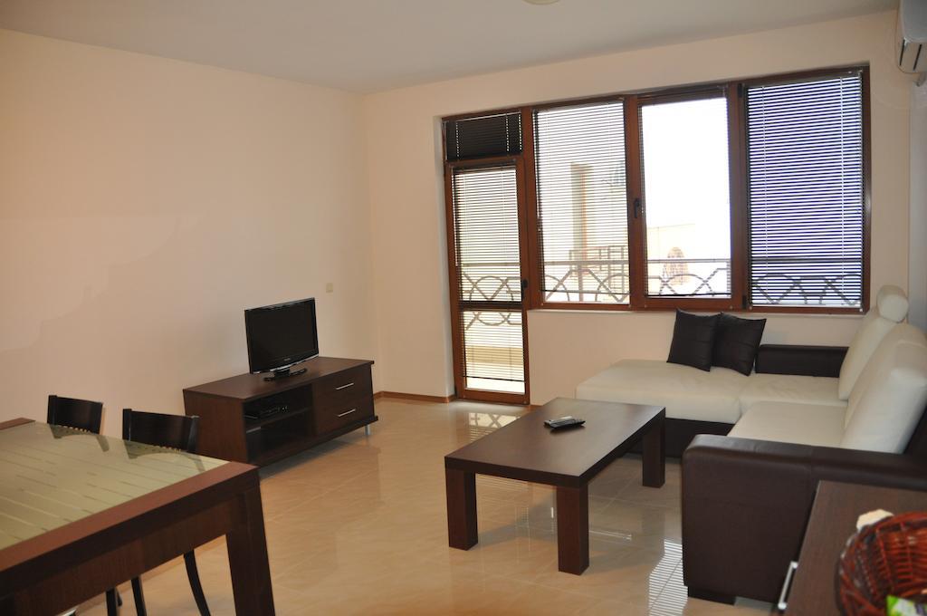 Lighthouse Golf Apart Complex&Villas 발치크 객실 사진