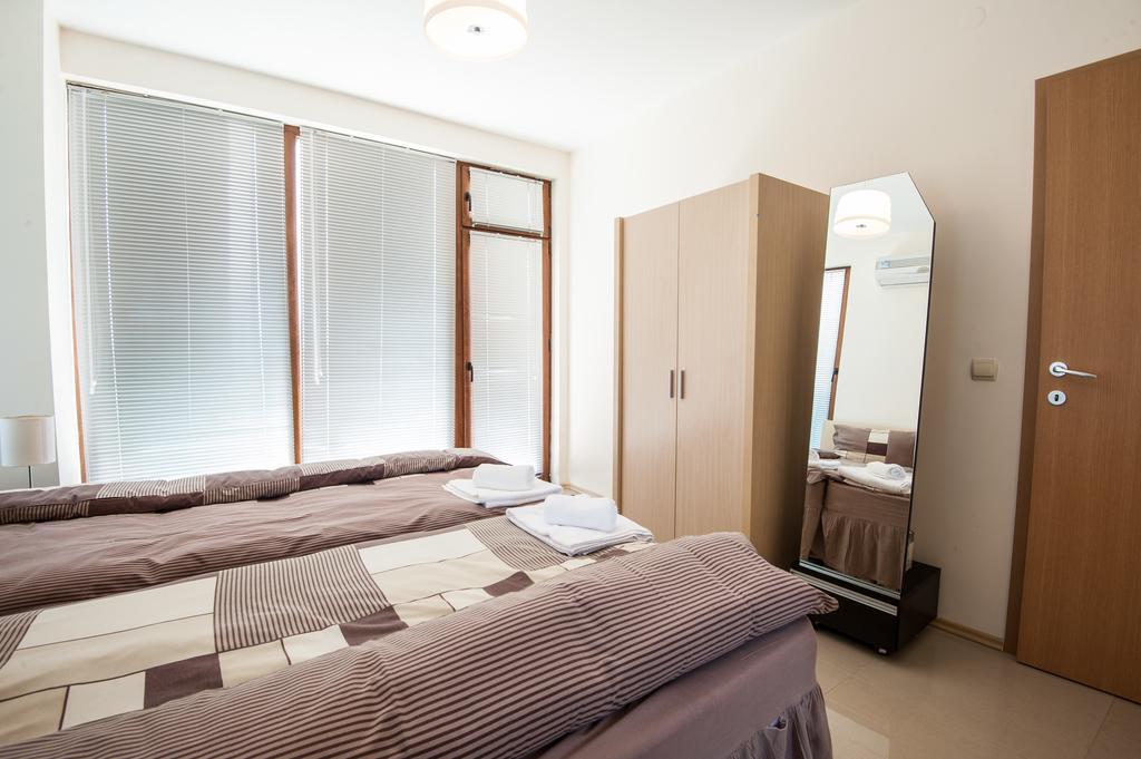 Lighthouse Golf Apart Complex&Villas 발치크 외부 사진